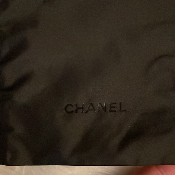 Small black CHANEL dust bag. Came with nail polish(nail polish not included) - Picture 3 of 3